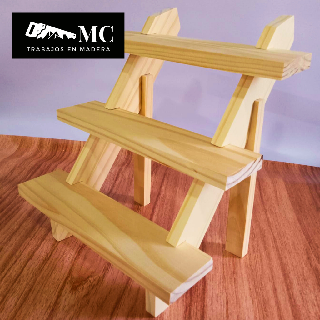 Exhibidor en Escalera - 3 Escalones