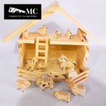 Granja con Granero/Establo con 12 Figuras de Animales en Madera